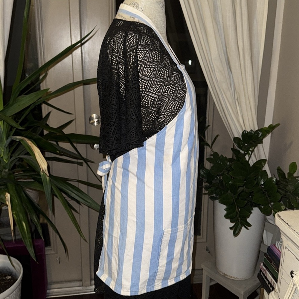 Blue & white Apron vertical striped apron two front pockets tie back one size - Picture 3 of 12